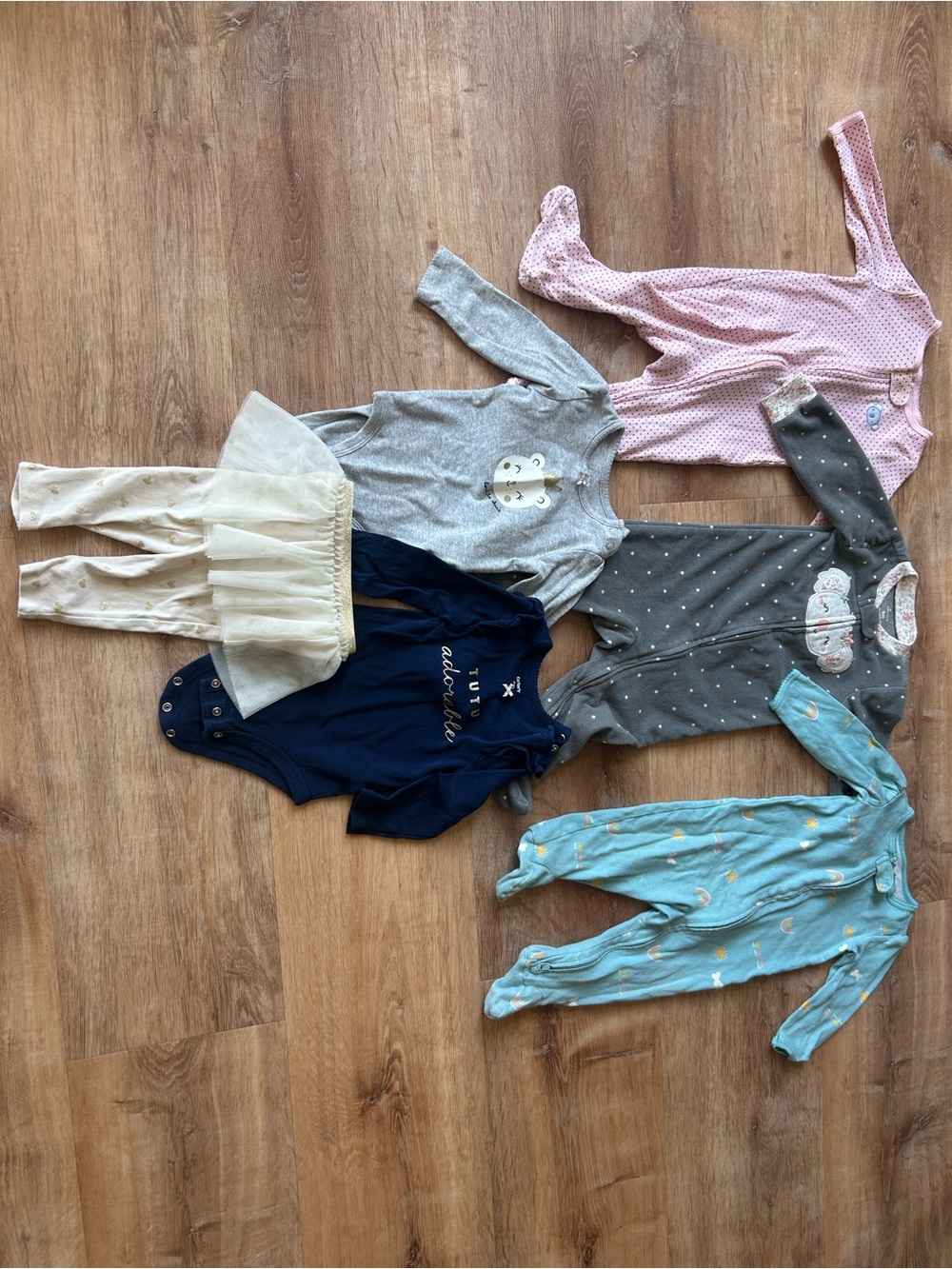 Carter's Baby Girl 9M Clothing Lot 3 Footed Sleepers 2 Bodysuits Tutu Leggings